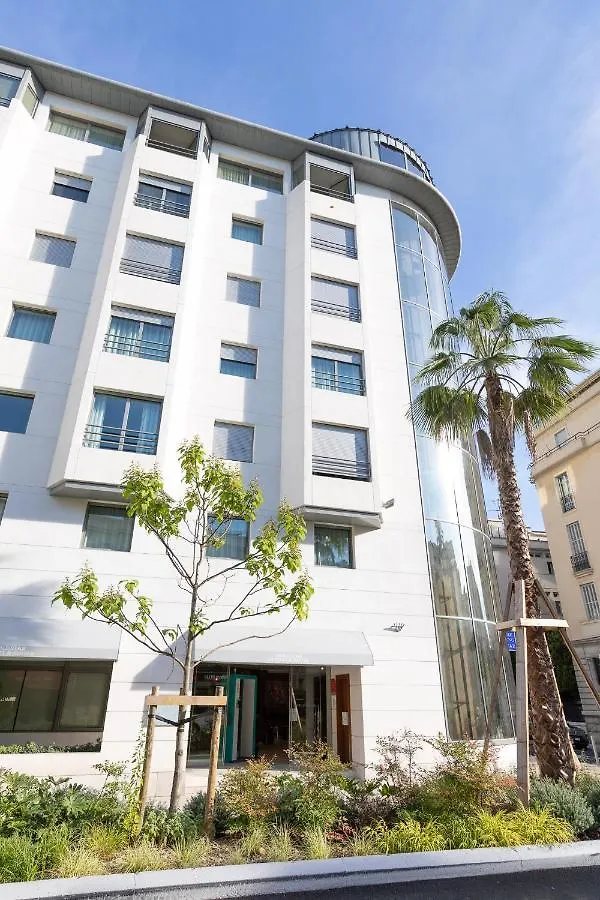 Goldstar Apartments & Suites Nice Hotel