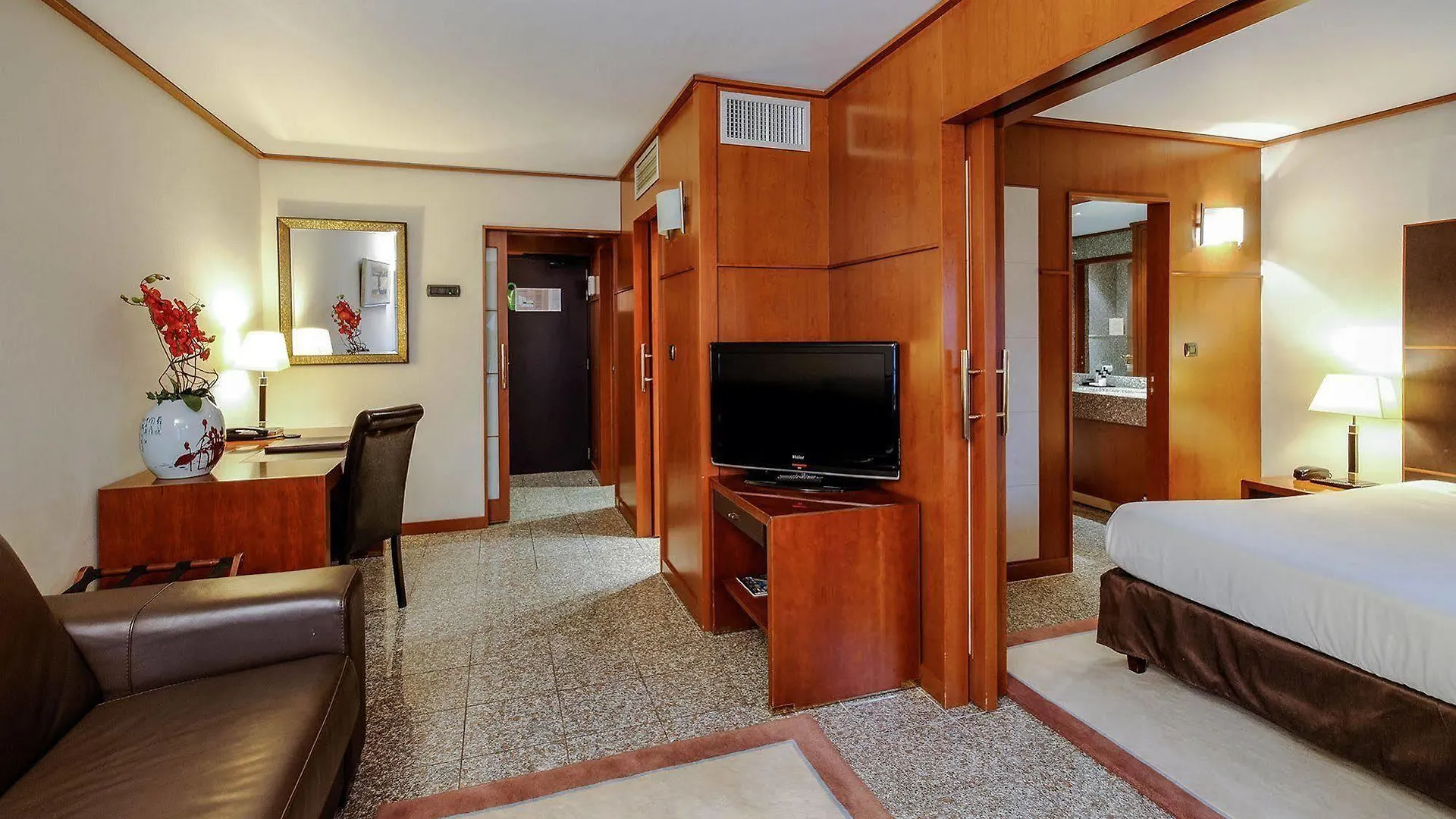 **** Hotel Goldstar Apartments & Suites Nice France