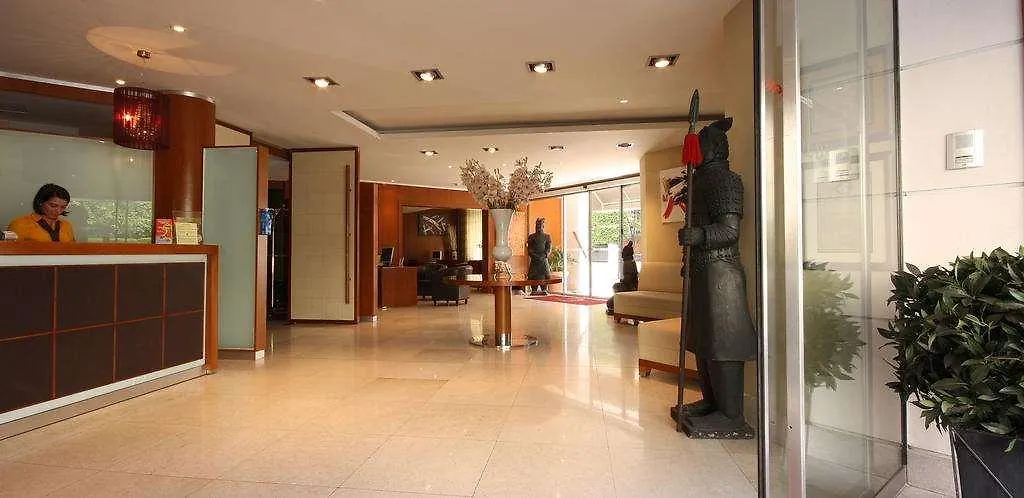 Goldstar Apartments & Suites Ницца Франция