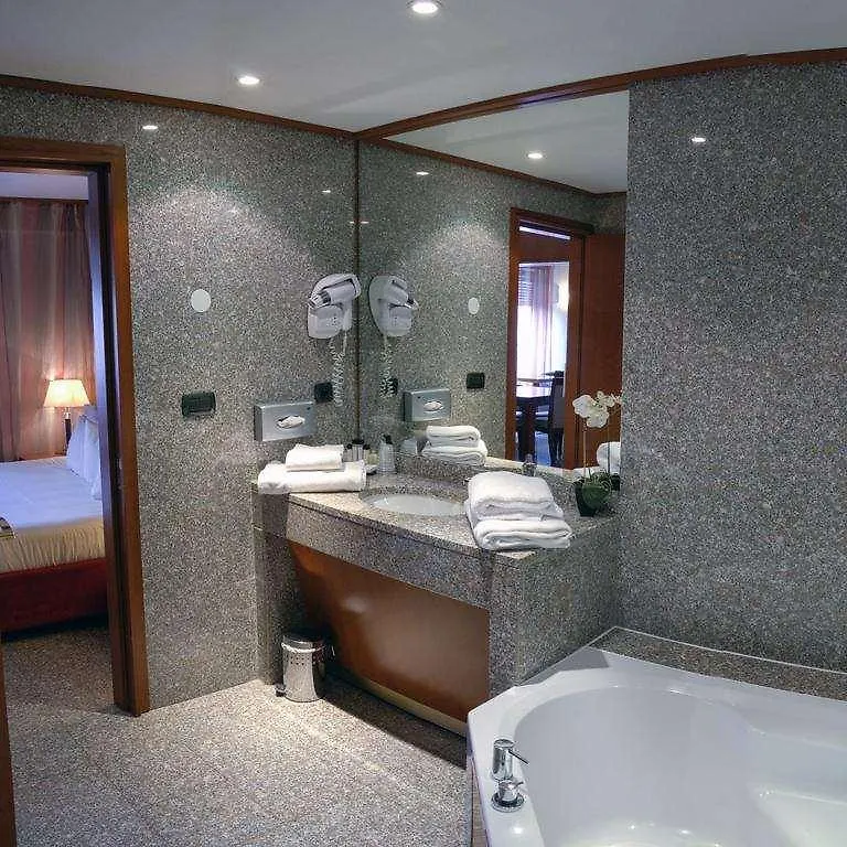 Goldstar Apartments & Suites Ницца Франция