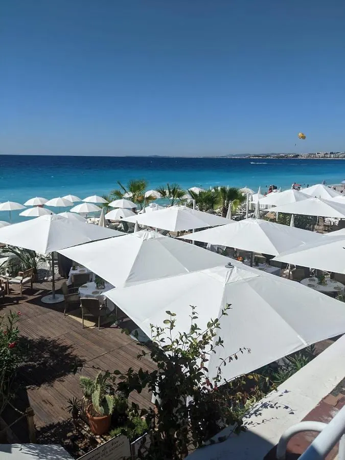 Goldstar Apartments & Suites Ницца