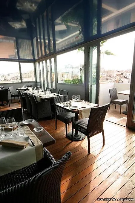 Отель Goldstar Apartments & Suites Ницца