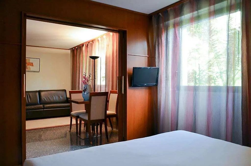 Goldstar Apartments&Suites Niza