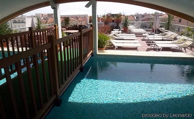 Goldstar Apartments&Suites Niza Hotel
