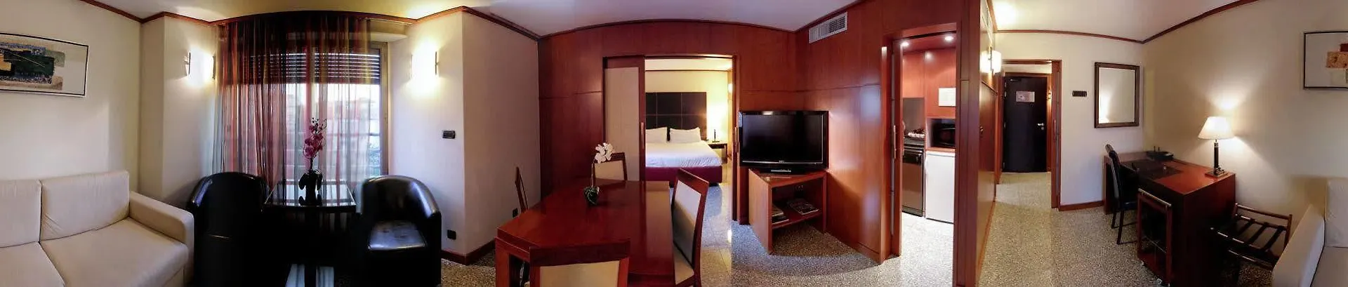 Goldstar Apartments & Suites Nice 4*,  Francie